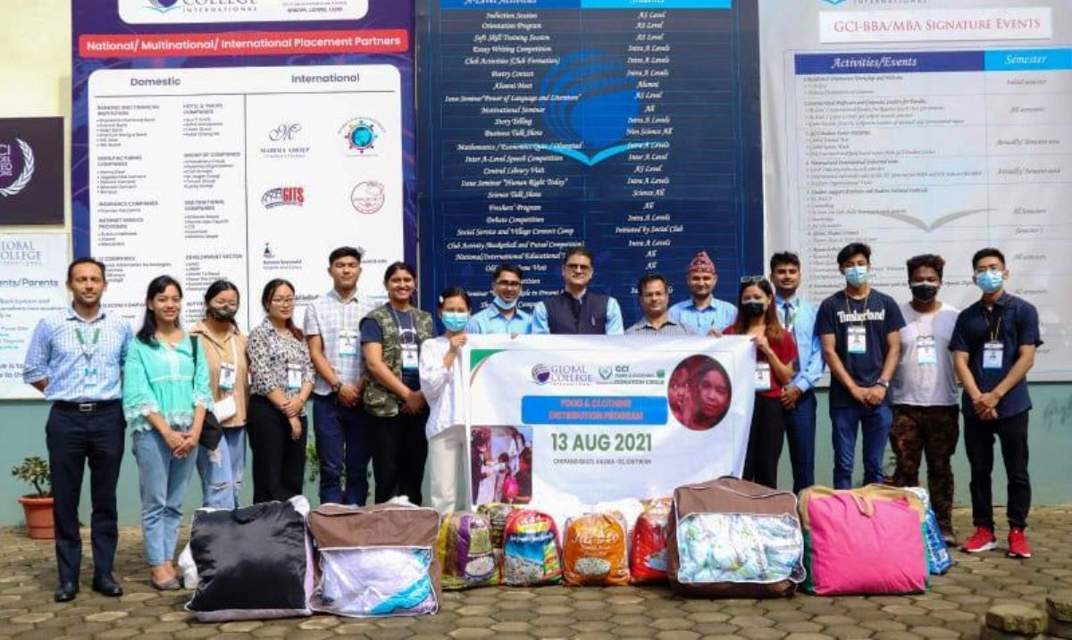 ग्लोबल कलेजका विद्यार्थीको २ लाखबराबरको सहयोग बाढीप्रभावित चेपाङलाई